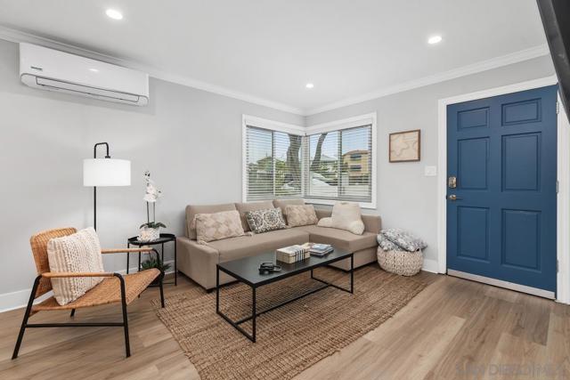 850 856 Olive Avenue, Coronado CA: https://media.crmls.org/mediaz/36bf472e-cfb7-4871-b52b-5044b3dea94d.jpg