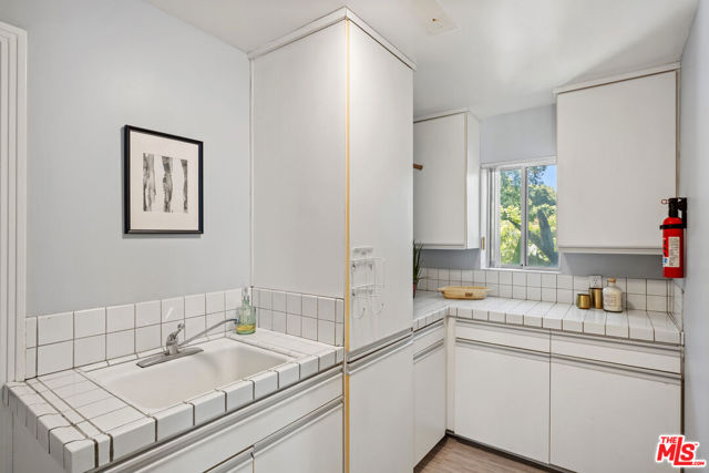 23246 Canzonet Street, Woodland Hills CA: https://media.crmls.org/mediaz/36c058e9-c54c-48f1-a875-1b01ac407f56.jpg