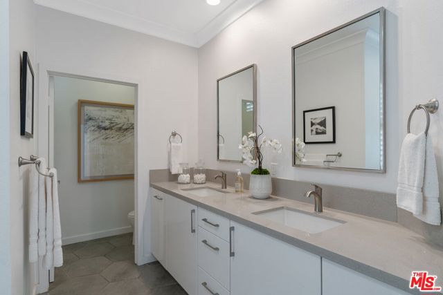 12923 Bluff Creek Drive, Los Angeles CA: https://media.crmls.org/mediaz/36c08663-6645-4eca-ba5c-79d175678284.jpg