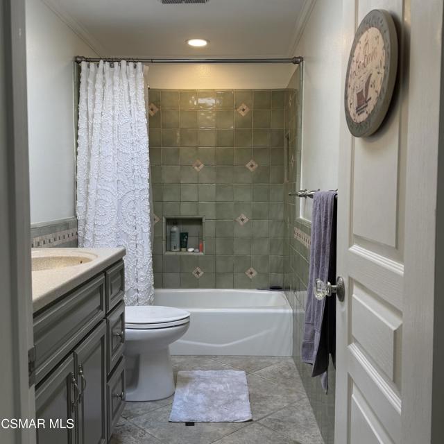 1584 Covington Avenue, Westlake Village CA: https://media.crmls.org/mediaz/36c0a035-936a-4af9-99fe-7c7de35e432c.jpg