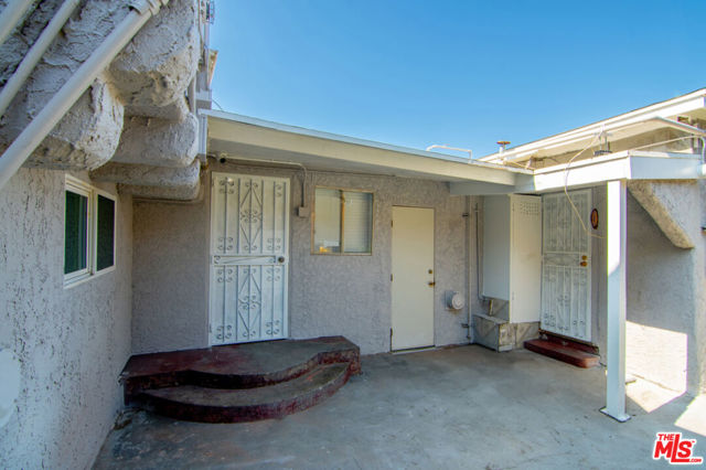 930 Fraser Avenue, Los Angeles CA: https://media.crmls.org/mediaz/36c0b54b-6ea6-441b-9fc5-000b11bda7c7.jpg