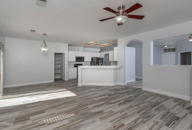 Detail Gallery Image 13 of 37 For 8611 Harbor Club Dr, Bakersfield,  CA 93312 - 3 Beds | 2 Baths