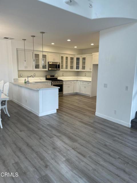 277 Camino Toluca, Camarillo CA: https://media.crmls.org/mediaz/36c1869f-6f71-41ee-8bf1-6f9bfd253c10.jpg