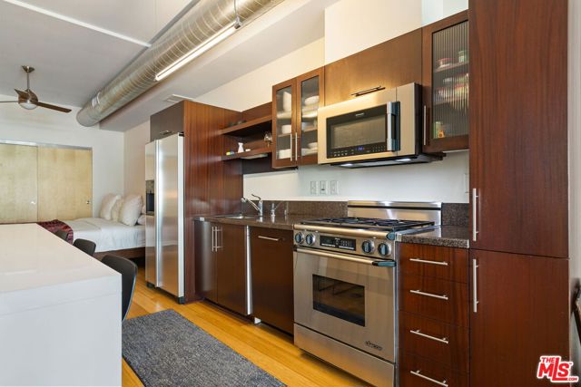 1111 S Grand Avenue, Los Angeles CA: https://media.crmls.org/mediaz/36c1de5b-d897-4a20-8210-6c9ce9296e6b.jpg