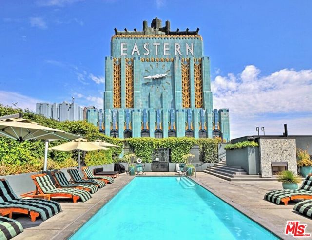 849 S Broadway, Los Angeles CA: https://media.crmls.org/mediaz/36c1e9dc-8347-4484-9b1b-daac0dfcb42e.jpg