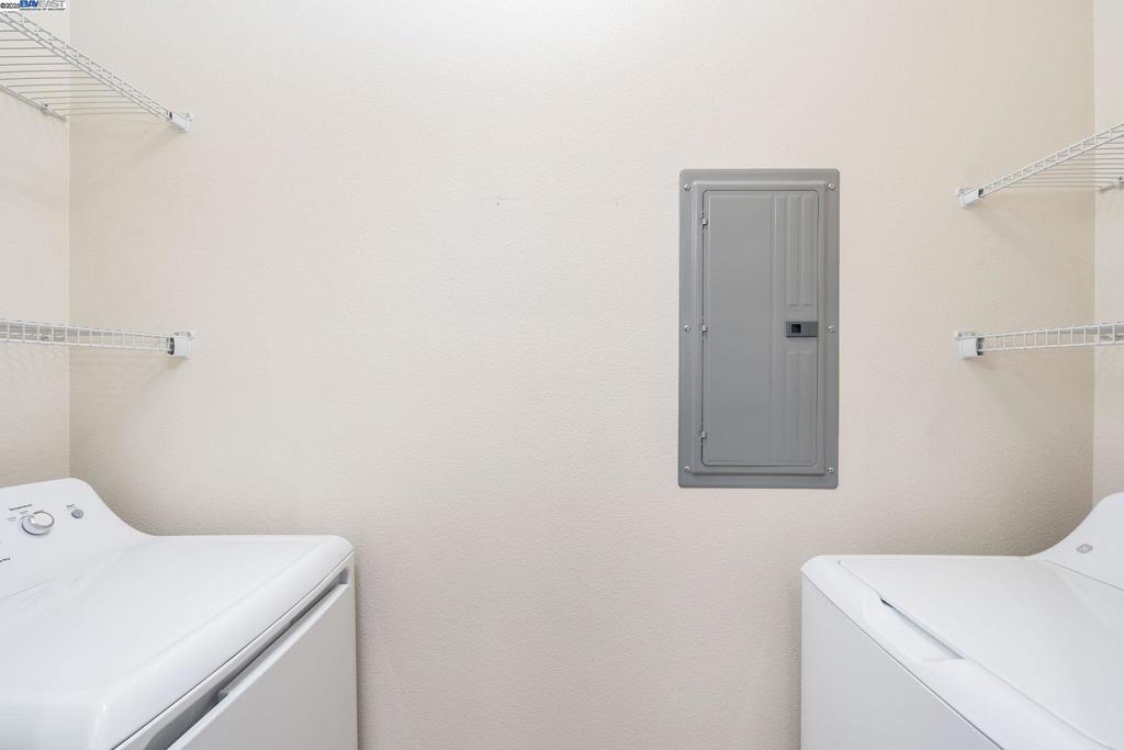 https://media.crmls.org/mediaz/36c2105a-7a9b-4b3a-8866-f77926b1f2a3.jpg?preset=X-Large