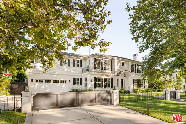 1232 Corsica Drive, Pacific Palisades CA: https://media.crmls.org/mediaz/36c226e3-b683-44ac-a358-0c6116cc885e.jpg