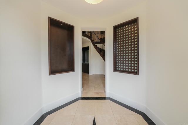 Detail Gallery Image 25 of 61 For 821 Shadow Ridge Pl, Chula Vista,  CA 91914 - 5 Beds | 4/1 Baths