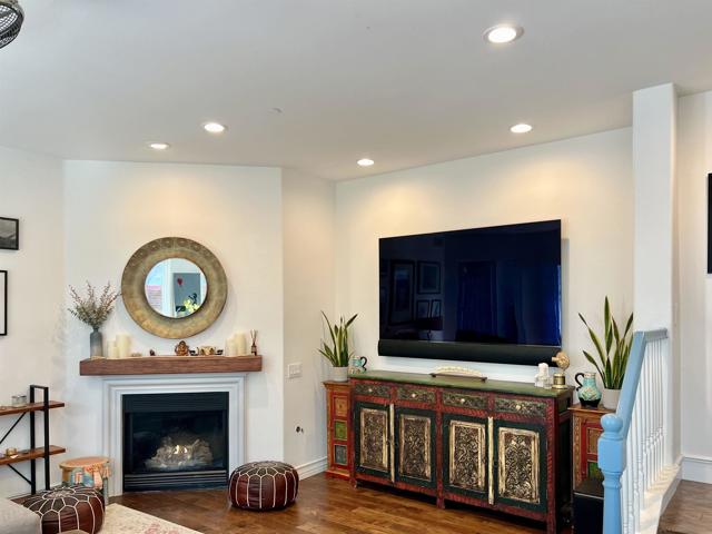 517 N Cedros, Solana Beach CA: https://media.crmls.org/mediaz/36c33bfd-9b2a-4157-ab5c-d04a777d71d7.jpg