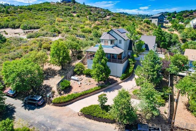 753 Ridgewood Dr, Julian CA: https://media.crmls.org/mediaz/36c437ed-2009-439f-96f2-3df57de9524a.jpg