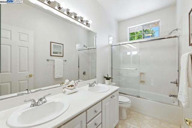 37420 Gillett Rd, Fremont CA: https://media.crmls.org/mediaz/36c4688a-0b12-4706-a513-6e8b56279667.jpg