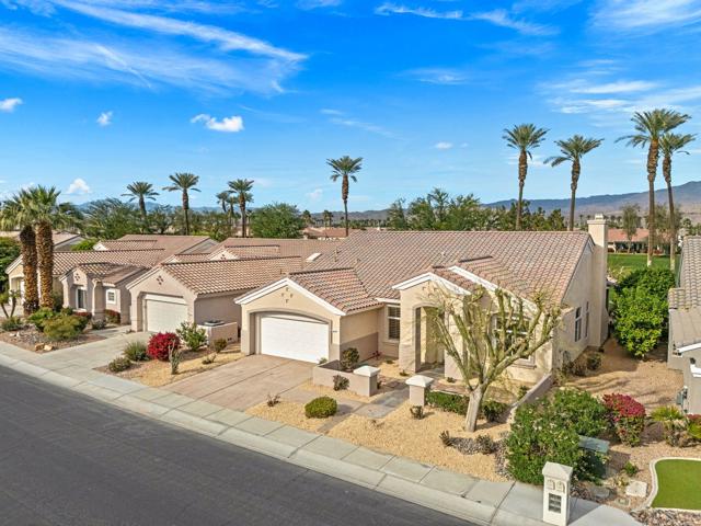78252 Kensington Avenue, Palm Desert CA: https://media.crmls.org/mediaz/36c473e8-a74b-4dd4-9239-64333c13acf4.jpg
