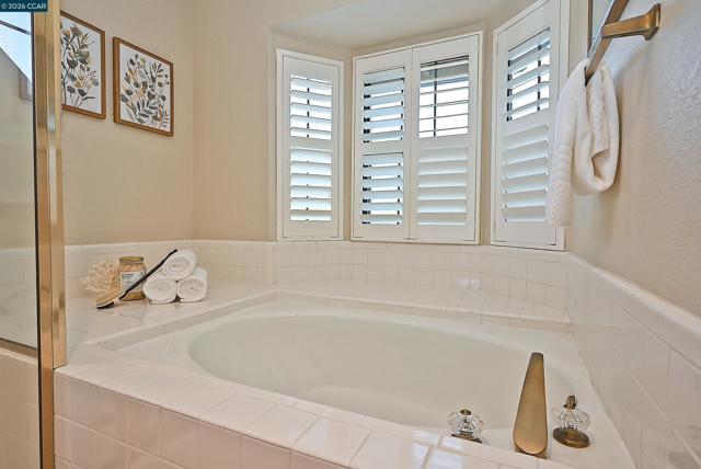 Image 21 of 33 For 137 Haslemere