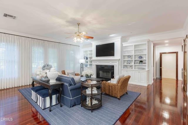 2300 Weybridge Drive, Bakersfield CA: https://media.crmls.org/mediaz/36c5127e-0b09-4deb-ae5b-43fda593c69d.jpg