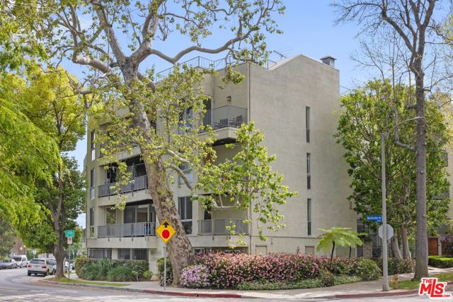 10600 Wilkins Avenue, Los Angeles CA: https://media.crmls.org/mediaz/36c53646-8f96-4915-b4a9-509cc0673df1.jpg