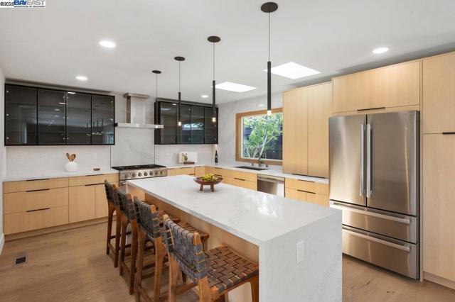 2662 Tuliptree Ln, Santa Clara CA: https://media.crmls.org/mediaz/36c537ba-e53c-4a6b-8c2c-3d638865a5bd.jpg