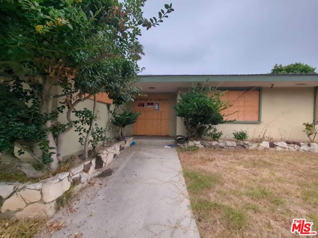 5809 Chariton Avenue, Los Angeles, California 90056, 3 Bedrooms Bedrooms, ,3 BathroomsBathrooms,Single Family Residence,For Sale,Chariton,24451535