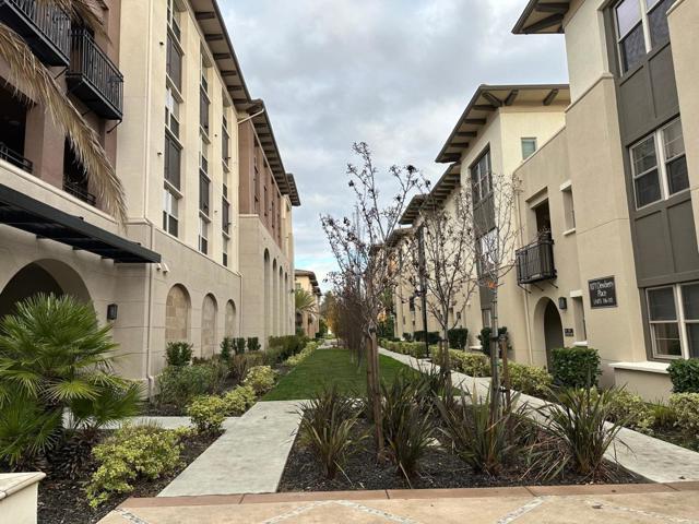 1068 Bigleaf Place, San Jose CA: https://media.crmls.org/mediaz/36c610ea-04a4-4c77-b320-61cceb5ea214.jpg