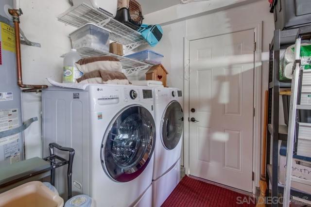 10970 Shy Bird Ln, San Diego CA: https://media.crmls.org/mediaz/36c72fbf-06a1-4810-9b7b-c156b64ad1a5.jpg