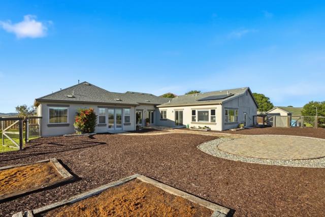 979 Via Rodriguez, San Juan Bautista CA: https://media.crmls.org/mediaz/36c744e2-5f10-487e-b5fe-b750471c8db5.jpg