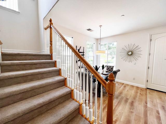 49031 Woodgrove Cmn, Fremont CA: https://media.crmls.org/mediaz/36c7b8f4-16c4-4743-b191-f0ee6379a970.jpg