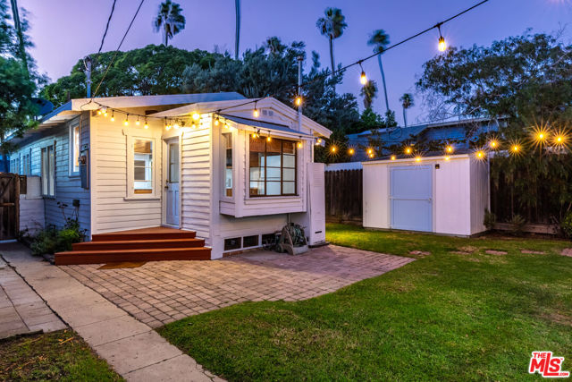 912 Victoria Avenue photo 48