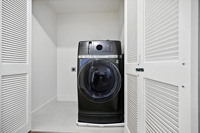 657 Walnut Street, San Carlos CA: https://media.crmls.org/mediaz/36c87372-d211-4588-b385-e1b9818e6a04.jpg