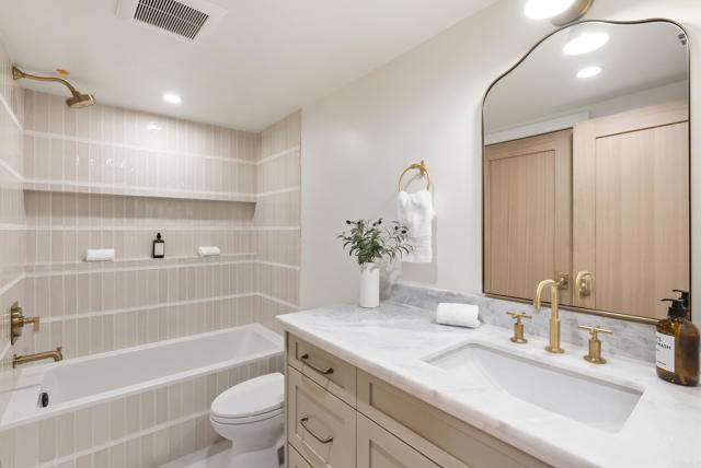 3920 Holly Brae, Carlsbad CA: https://media.crmls.org/mediaz/36c8a7dd-8a36-45d8-8ba2-f962ec4fa99f.jpg