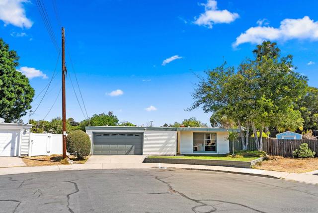 3631 Wagner Pl, San Diego CA: https://media.crmls.org/mediaz/36c8c23e-88fc-4130-906d-aea5727b4b48.jpg