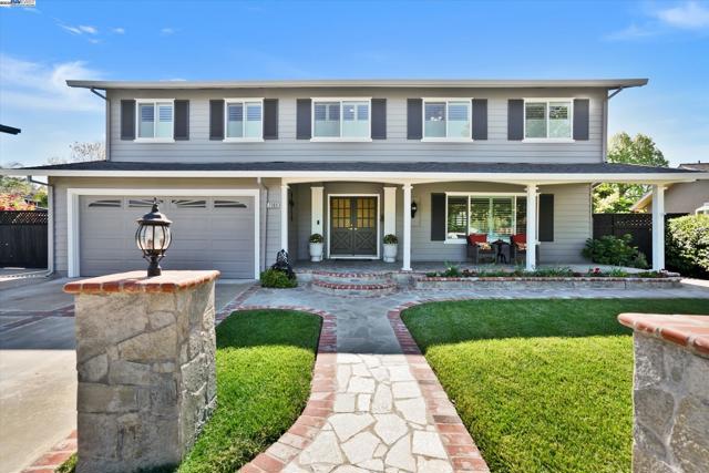 2369 Woodthrush Way, Pleasanton CA: https://media.crmls.org/mediaz/36c9b5f7-a307-44de-a6ac-15935d6e5f24.jpg