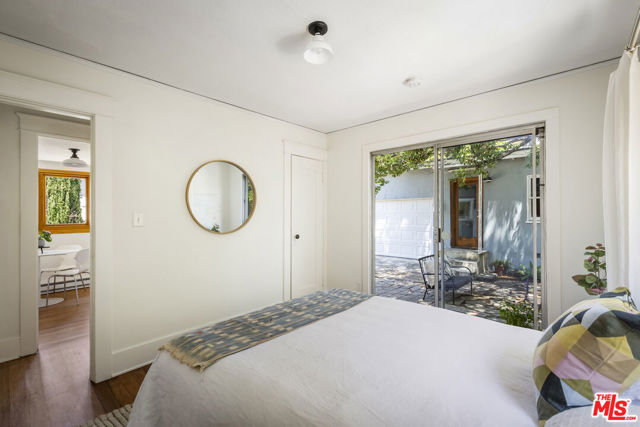 3865 Brunswick Avenue, Los Angeles CA: https://media.crmls.org/mediaz/36c9c40e-0949-44a1-8067-c73a954fc720.jpg