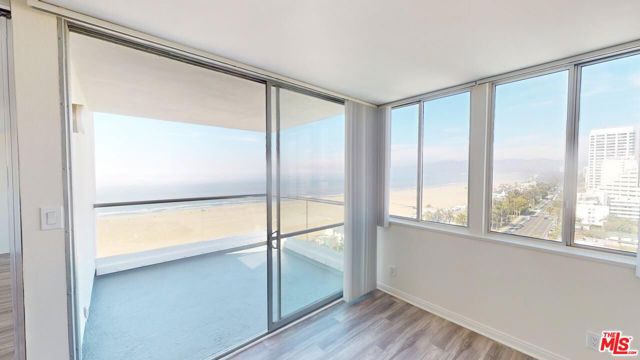 1431 Ocean Avenue, Santa Monica CA: https://media.crmls.org/mediaz/36ca255a-f888-4e5f-b0ef-ae2c34a52eff.jpg