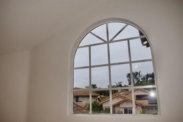 2206 Luz Way, Oceanside CA: https://media.crmls.org/mediaz/36ca50ed-bd41-4181-b69c-15703bc1dbd2.jpg