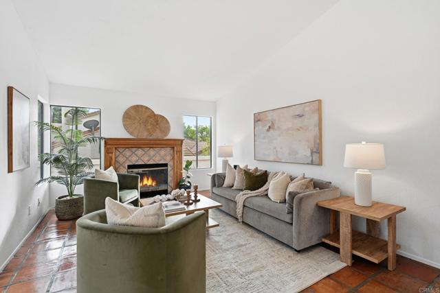 Detail Gallery Image 6 of 50 For 3694 Fallon Cir, San Diego,  CA 92130 - 2 Beds | 2 Baths