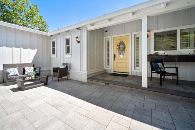 20 Sara Lane, Alamo CA: https://media.crmls.org/mediaz/36cba26f-d439-40c0-9aec-b8a6510bfc96.jpg