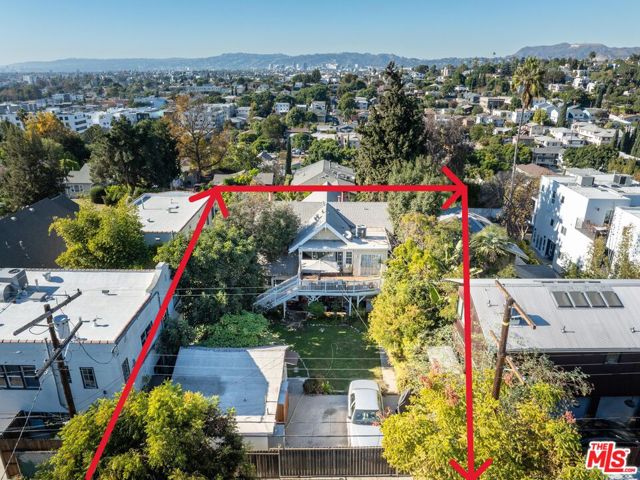 656 Parkman Avenue, Los Angeles CA: https://media.crmls.org/mediaz/36cba8d7-cfcb-41a7-b7e5-b9c2a74c6d9f.jpg