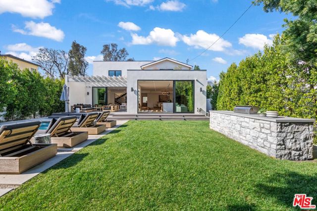 4440 Ledge Avenue photo 8