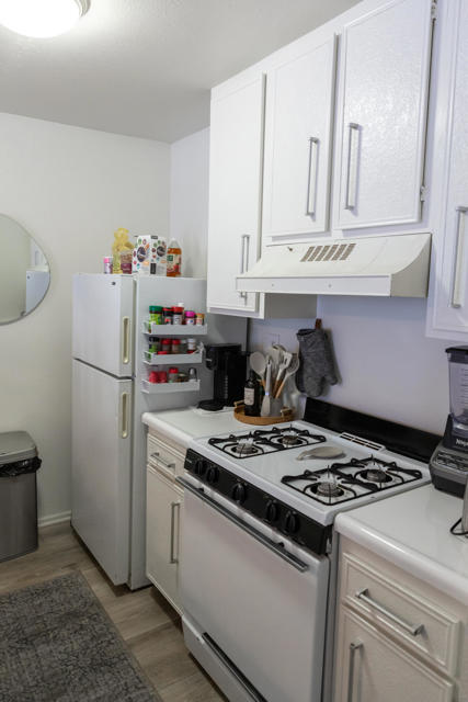 1400 E Palm Canyon Drive, Palm Springs CA: https://media.crmls.org/mediaz/36cbb014-0bb1-4ac2-82a2-ad69d16b41c9.jpg
