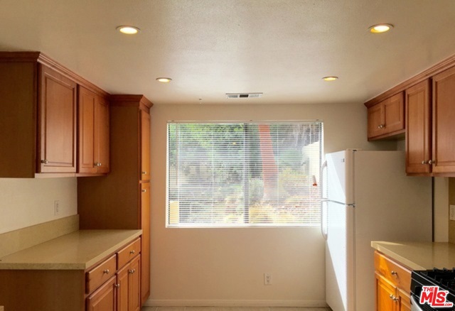 3712 Evans Street, Los Angeles CA: https://media.crmls.org/mediaz/36cbb658-9e56-4f7c-b35b-9ab40848ae11.jpg