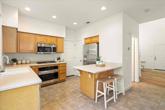 105 Estrada Drive, Mountain View CA: https://media.crmls.org/mediaz/36cbc348-0b76-47aa-8e9b-3166050fb143.jpg