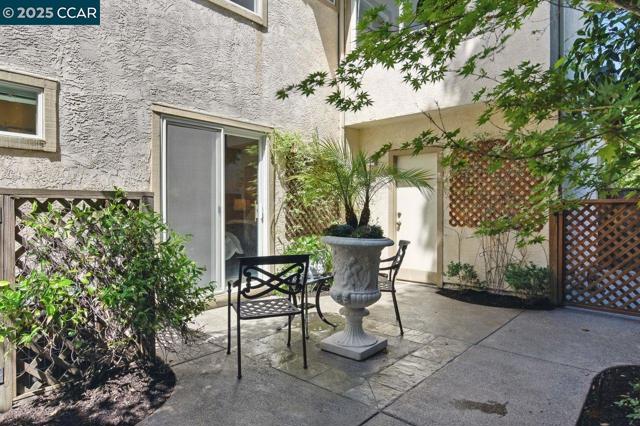 5220 Portillo Valley, San Ramon CA: https://media.crmls.org/mediaz/36cd21bd-24c8-4adc-ad3c-17c87cd1e6d5.jpg