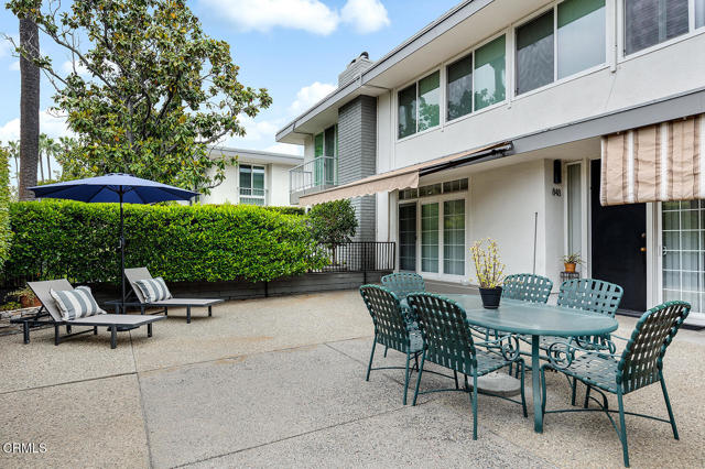 848 S ORANGE GROVE Boulevard, Pasadena CA: https://media.crmls.org/mediaz/36cd3301-3ee0-41d8-94f9-651323f15212.jpg