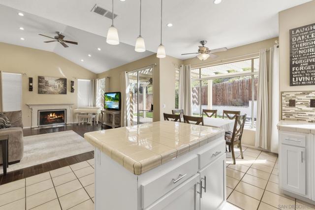 838 Masters Dr, Oceanside CA: https://media.crmls.org/mediaz/36cd46ae-3bf3-42a9-9306-1c8ebf1229a0.jpg