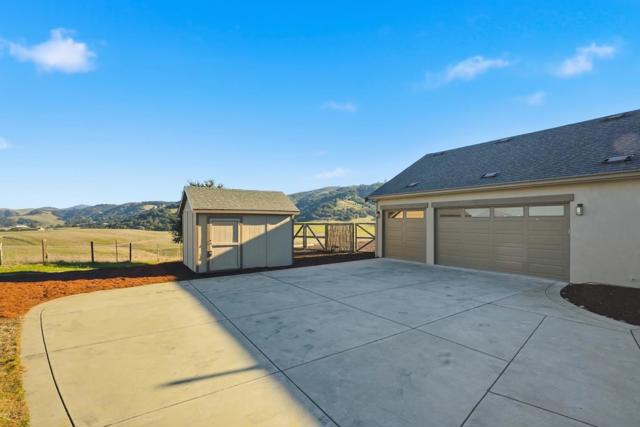 979 Via Rodriguez, San Juan Bautista CA: https://media.crmls.org/mediaz/36cd76f7-ffc1-4fc8-88aa-77429a346bec.jpg