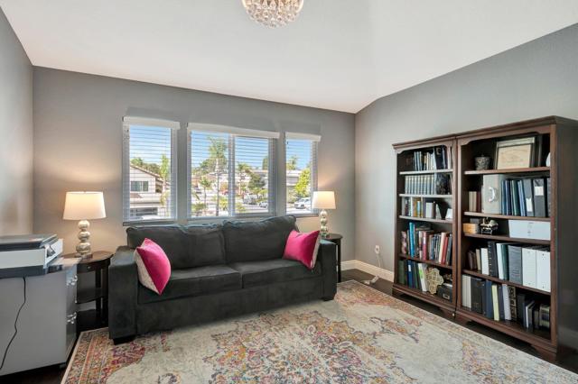 1359 Corte Alveo, Oceanside CA: https://media.crmls.org/mediaz/36ce2bc9-6d1b-4b7b-8231-57a13b04e76e.jpg