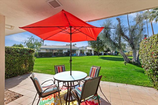 1711 Grand Bahama Drive W, Palm Springs, CA 92264