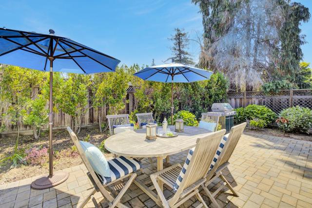 192 Oak Court, Menlo Park CA: https://media.crmls.org/mediaz/36ced4fc-849e-431b-add6-a73a0dd4d7f2.jpg