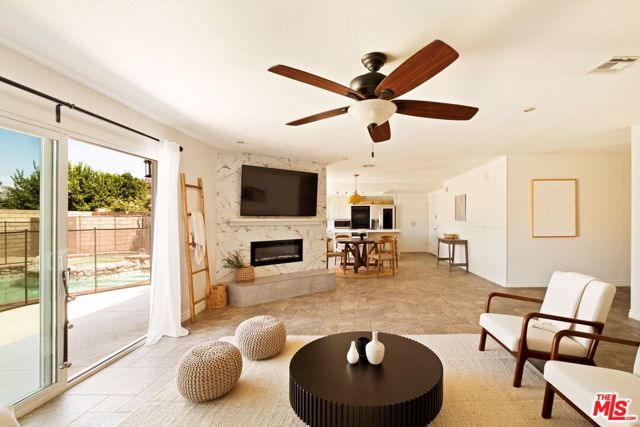 2425 Dusan Street photo 1