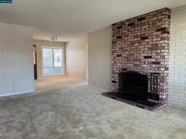 17300 Via Melina, San Lorenzo CA: https://media.crmls.org/mediaz/36cf8edf-2e95-41ba-a964-9109e8ec5250.jpg