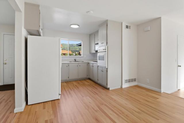 2657 Bon Bon Drive, San Jose CA: https://media.crmls.org/mediaz/36d253aa-6d9b-428b-b06d-8e9430bd713d.jpg